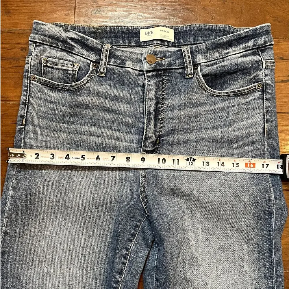 BKE Parker High Rise Crop Jeans Womens 30x28 Raw Hem Straight Denim Buckle - Picture 7 of 9